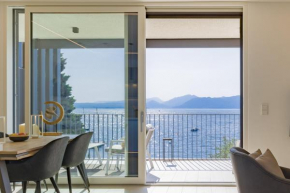 SalvatoreHomes - Luxurious Dreamview Waterfront Apartment in Torri del Benaco with Pool - Casa Azura - a 5 Star Luxury Collection at Lake Garda Torri Del Benaco